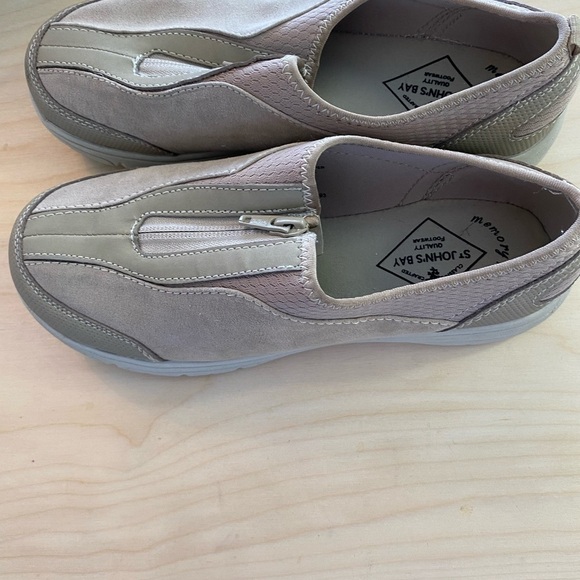 St. John’s Bay Slide On Sneaker size 7 1/2 M (U) - Picture 7 of 9